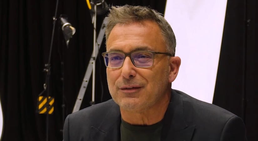 „Szívesen vittem volna apukámtól egy rajzot” – Sváby Andrást ma is meghatják édesapja alkotásai