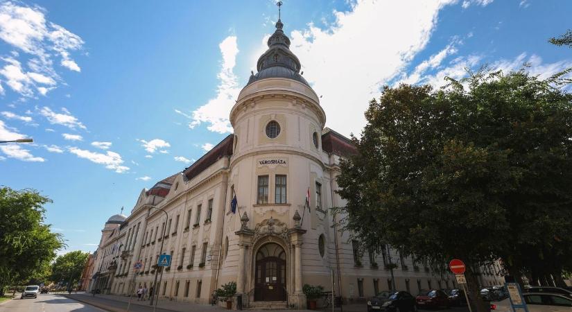 Csökkenteni akarják Szentesen a bizottságok létszámát – kiderült, mi áll a döntés mögött