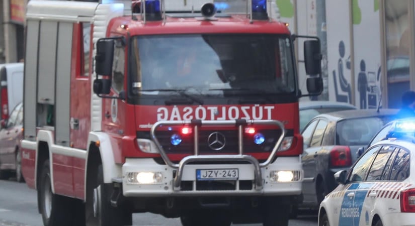 Nagy a baj: tűz ütött ki Szegeden a Medikémia telephelyén, több egység is a helyszínre tart