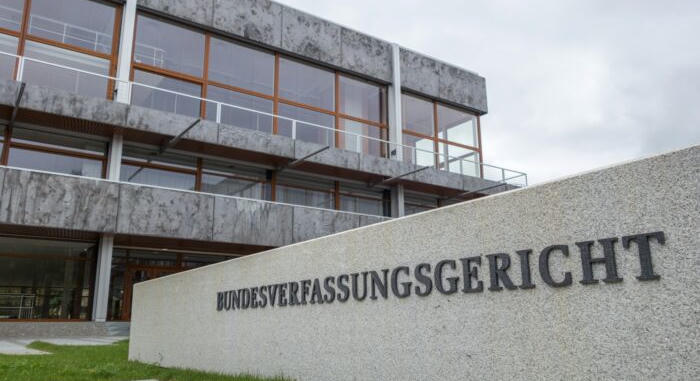 Németország, ahol a demokrácia védelmében vésik gránitba az alaptörvényt és az alkotmánybíróság függetlenségét