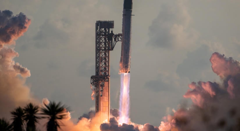 Először állt Föld körüli pályára a SpaceX Starship rakétája