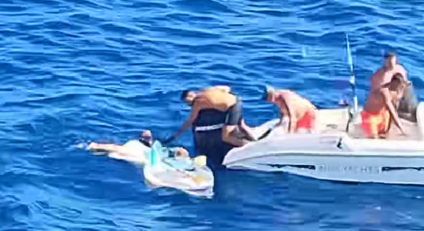 Csónakkal mentették ki Tenerife úrnőt az óceánból – élőzés közben sodródott beljebb