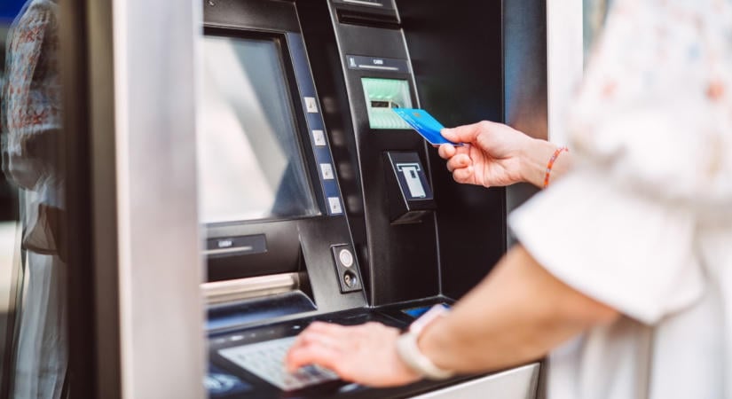 Drágultak a bankszámlák, de a bankváltás költsége akár azonnal megtérülhet