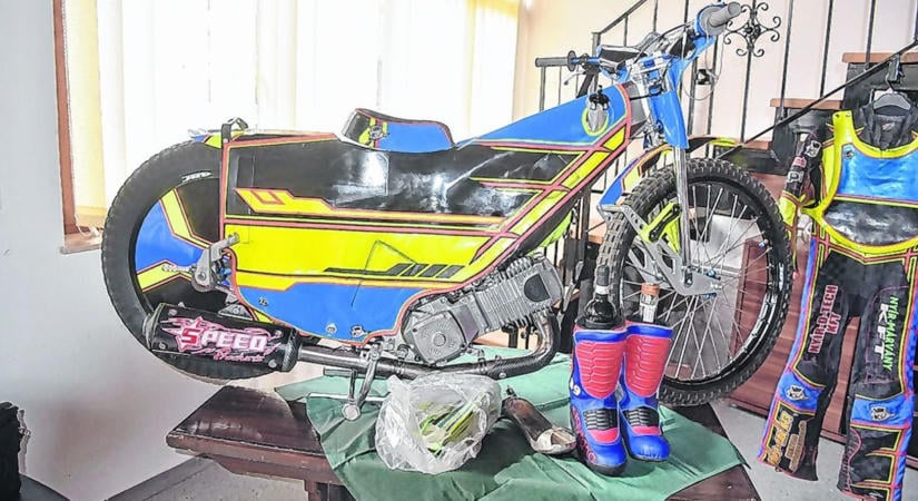 Valóra vált Seres János salakmotoros álma