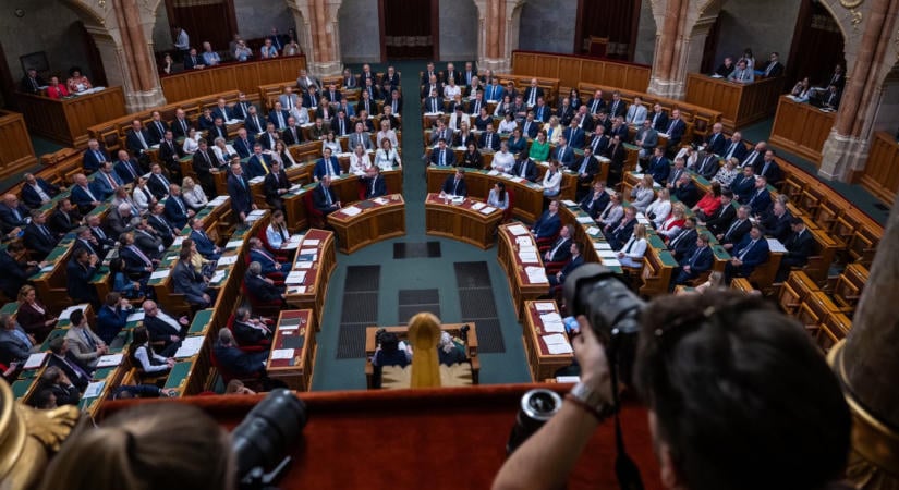 Az ellenzéki pártok megpróbálták keresztbe lenyelni Magyar Pétert: a kormányfőnek mindenkihez volt szava