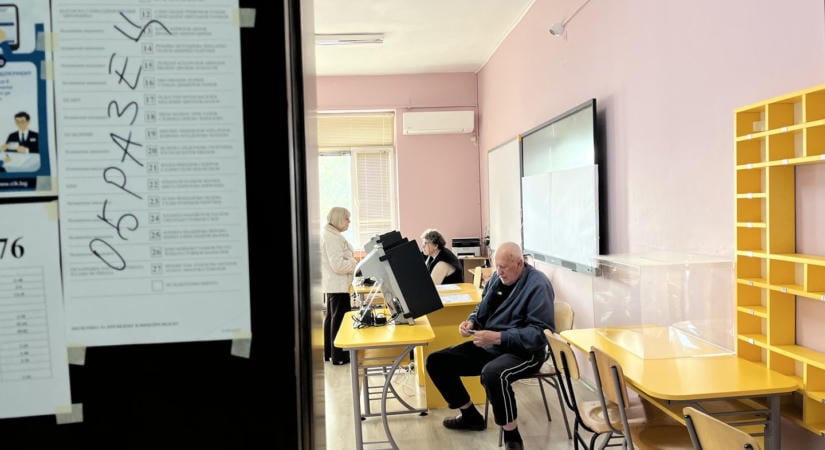 Váratlanul szoros lett a választás, második forduló dönt novemberben
