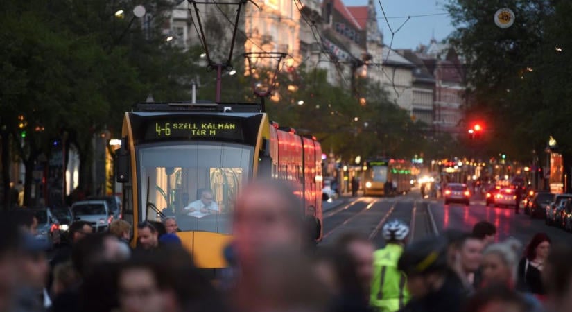 Két kegyetlen hónap vár az autósokra: a 6-os villamos felújítása nem csak a gyalogosok életét nehezíti meg
