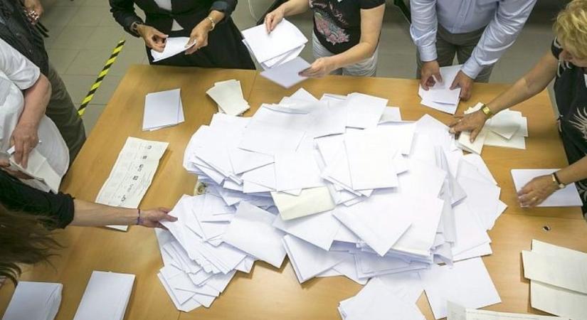 Hétfőn megsemmisítik az áprilisi választás szavazólapjait