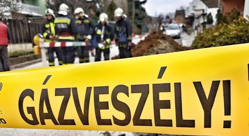 Teherautó rongálta meg a gázvezetéket Várpalotán, gázszivárgás miatt lezárták a területet
