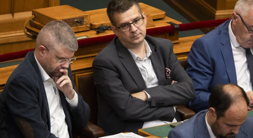Felfüggesztette a parlament a több milliárd forintos kenőpénzes ügyben a KDNP-s Seszták Miklós mentelmi jogát