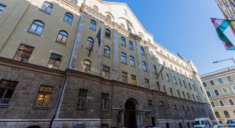 Az Igazságügyi Minisztérium bocsánatot kért a Magyar Helsinki Bizottságtól