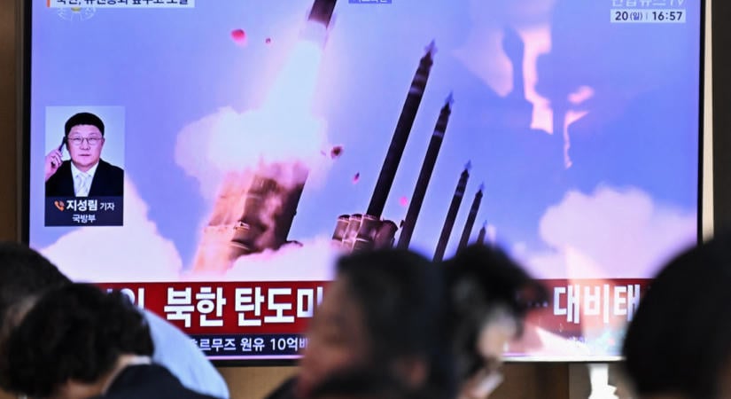 Észak-Korea két ballisztikus rakétát is kilőtt a keleti partjairól