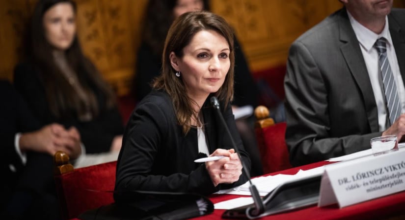 A vidékfejlesztési miniszter elmagyarázta, miért megalapozott több bűncselekmény gyanúja Navracsics minisztériumának támogatási ügyében