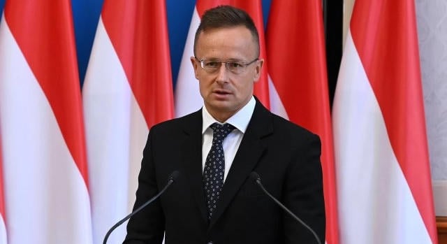 Elővették Szijjártó Pétert, Magyar Péter így kommentelte az eseményeket