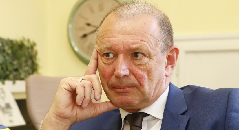 Itt a vége! 43 év után elköszön az Országos Mentőszolgálattól Győrfi Pál