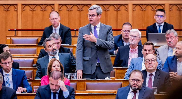 Megszólalt Takács Péter a parlamenti botrány után: Rendszeres a verbális bántalmazás