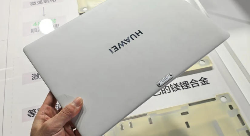 Három kamerával, alig 800 grammos kivitelben érkezik a Huawei MateBook Pro S