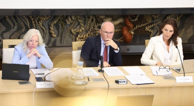 Kevesebb adóbevétel, drágább buszjegyek, változtatási tilalom az Aranyos-völgyben (galéria)
