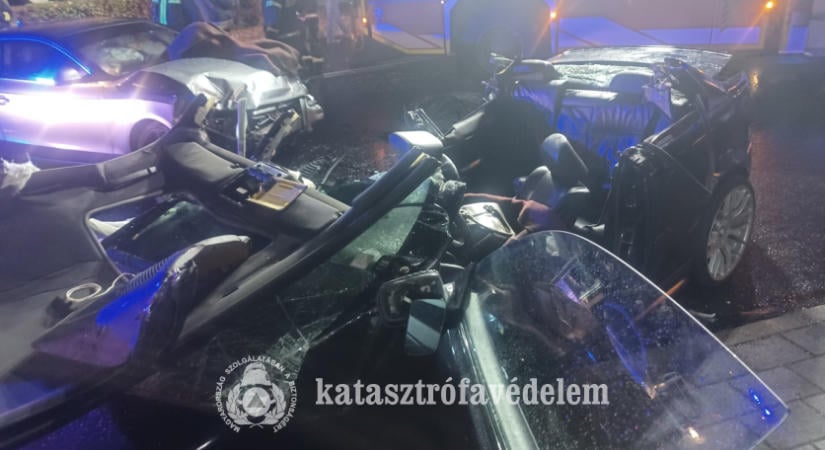 Szörnyethalt a BMW fiatal utasa Nyíregyházán