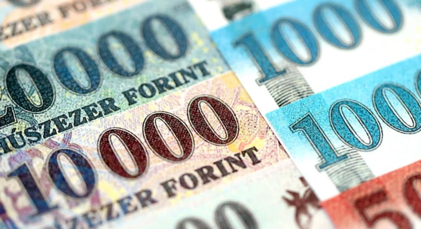Új vagyonadót vezet be és módosítja a kata, valamint az ekho szabályait a kormány