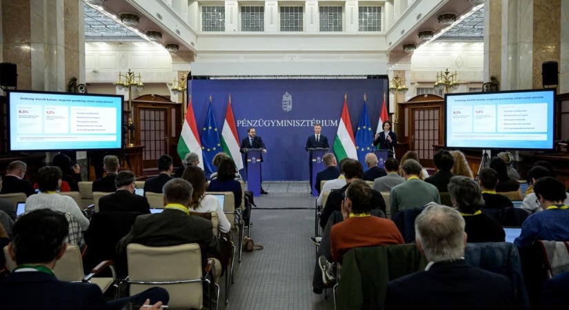 Durva hiányról beszélt a pénzügyminiszter, ebben bízik most a kormány