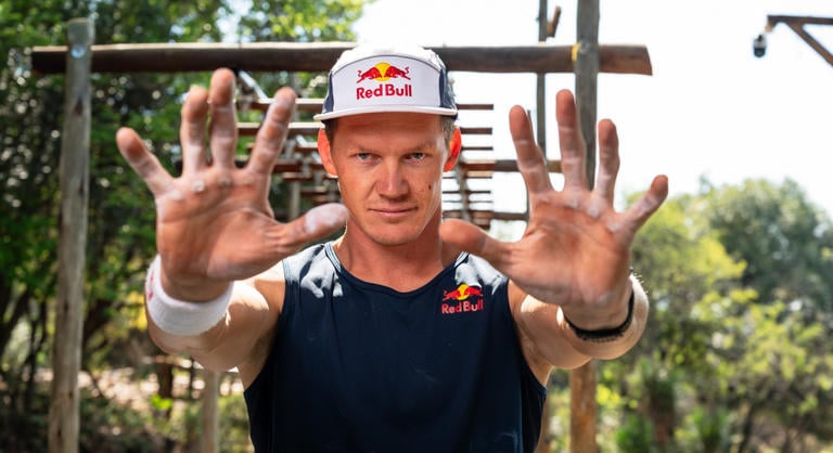 Élőben az Indexen: őrült világrekordot döntene a dél-afrikai extrémsportoló