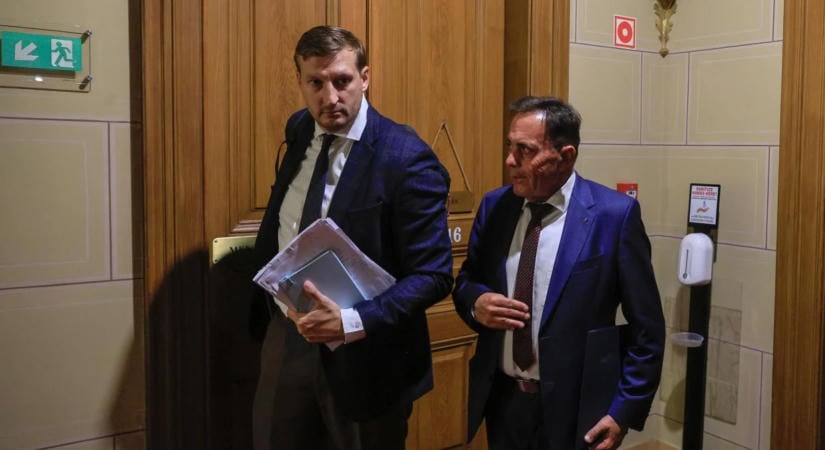 Felfüggesztette az Országgyűlés Kocsis Máté, Panyi Miklós és Pócs János mentelmi jogát