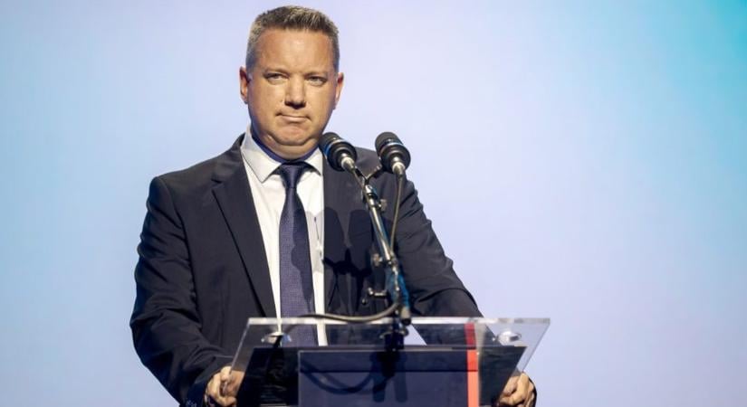 Nemcsak a fizetéseken változtatnának: Pósfai Gábor a rendőri egyenruhák lecserélését is bejelentette