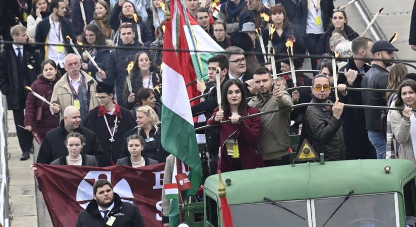 Magyar Péter mindenkit vár ma délután