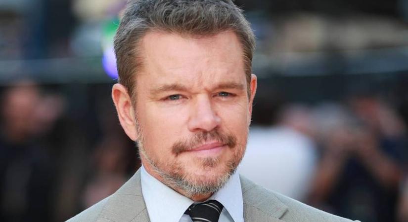 Matt Damon négy meseszép lányával az Odüsszeia premierjén: a legidősebb 27, a legkisebb 15 éves