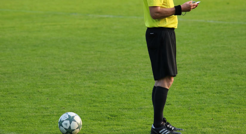 Később jár az eltiltás, változtatott a szabályokon az UEFA