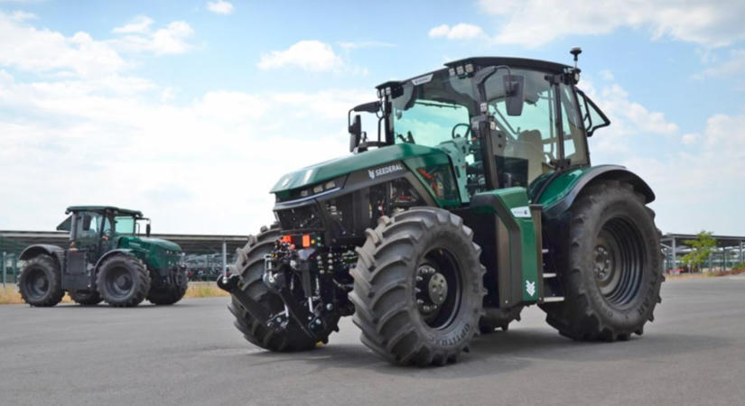 160 lovas elektromos traktor készül Bretagne-ban – 8–12 órás munkára tervezik