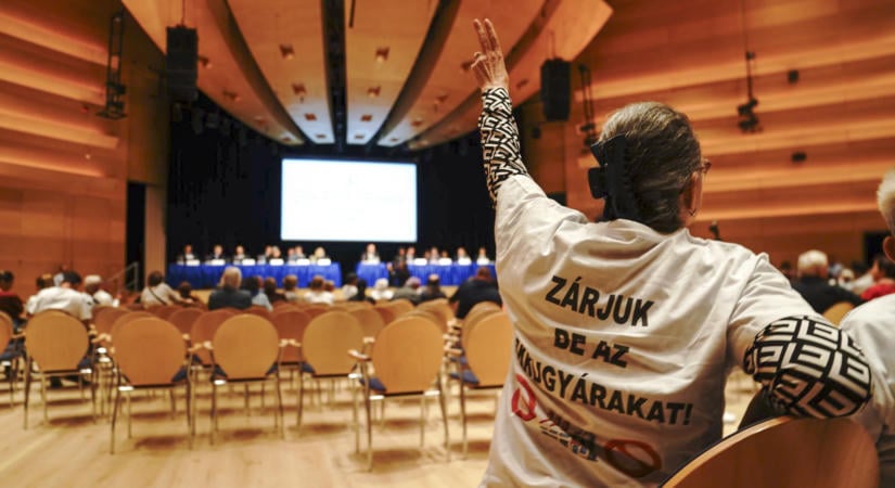Újabb közmeghallgatás: mennyi pofont bírtunk el?