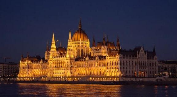 Kezdődik a munka: ezzel indult a hét a parlamentben