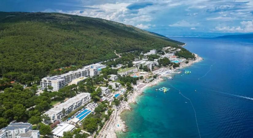 Orkánerejű vihar és meteocunami csapott le a magyarok kedvenc üdülőhelyére – videók