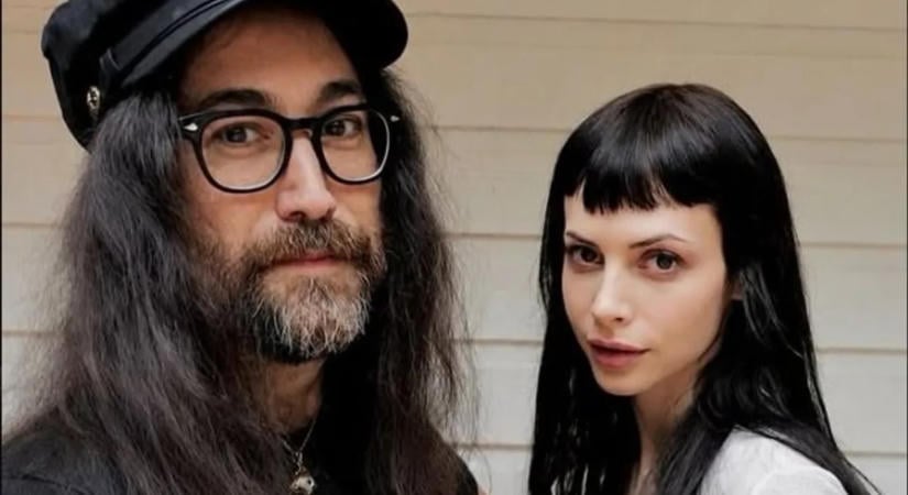 Megszületett John Lennon unokája, különleges nevet kapott a kisfiú