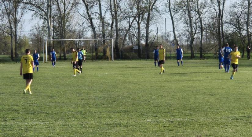 Nem levonult, hanem a sérülések miatt elfogyott a 14 gólt kapó magyar focicsapat