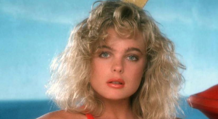 Az 56 éves Erika Eleniakra rá se ismerni: az új Baywatch-sorozatban visszatér Shauni