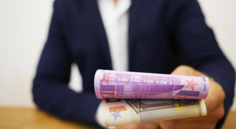 Szerbia tavaly 5,2 milliárd euróval adósodott el