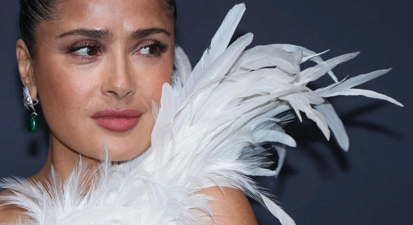 Salma Hayeket egyszer elrabolták, gyerekként többször is volt kopasz – 10 érdekesség a színésznőről