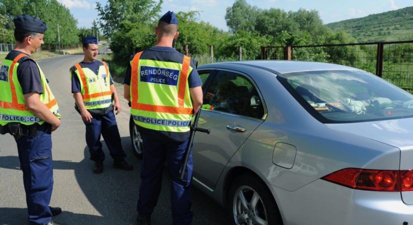 Őrületes szöveggel akarta menteni a helyzetet egy 19 éves srác, miután jogosítvány nélkül vezetett