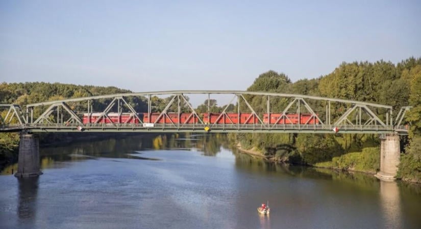 Van baj, ismeretlen okokól megrepedt a Tisza-híd – a Swietelsky újította fel, még nem kaptak garanciális megkeresést