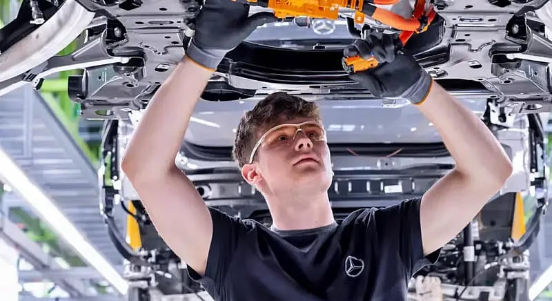 Kecskeméttel példálózik a Mercedes a német dolgozóknak