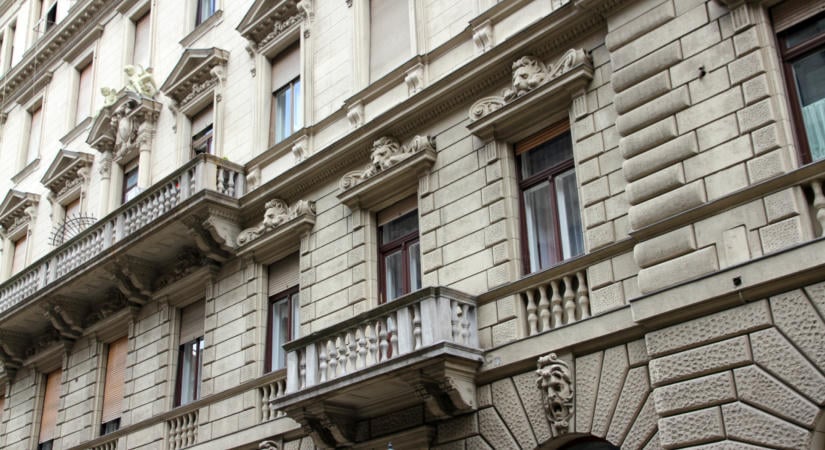 Baljós jelek a magyar lakáspiacon, egyre nehezebb helyzetben az eladók