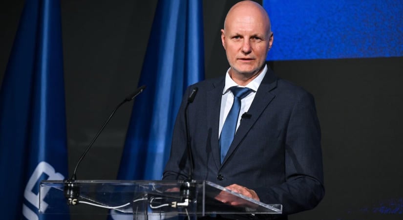 Videóban jelentette be a miniszter: Súlyos bűncselekmények gyanúja miatt tesz feljelentést az E-ING ügyében
