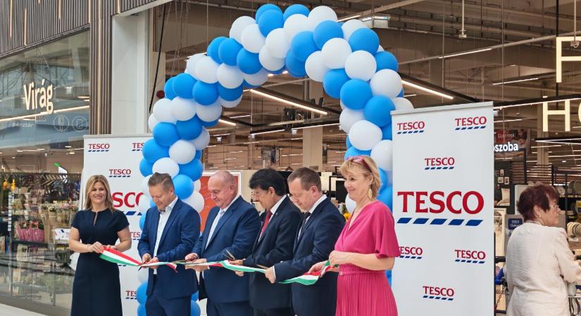 Több mint áruházfelújítás: a Tesco új szintre emeli a hipermarket-élményt Budaörsön