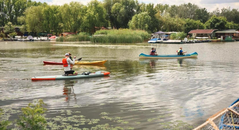 „Nem a fejlődés, a kontroll nélküli beépítés ellen vagyunk” – döntő lépést tett Tiszafüred a Tisza-tó védelméért