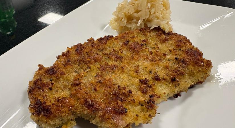 Grillezett sertésszelet (schnitzel a rácson) - ropogós panko bunda, szaftos hús