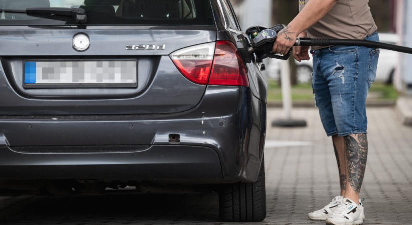 Szembemegyünk Európával: az unióban drágult, nálunk olcsóbb lett az üzemanyag júliusban