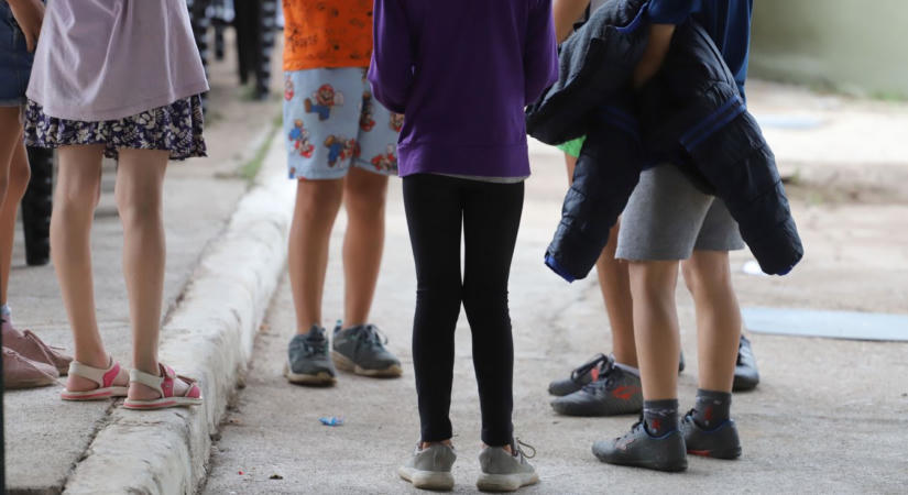 Sokaknál kiverte a biztosítékot, ami egy egyházi iskola előtt zajlott Kecskeméten